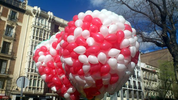 Suelta de globos con red para eventos deportivos